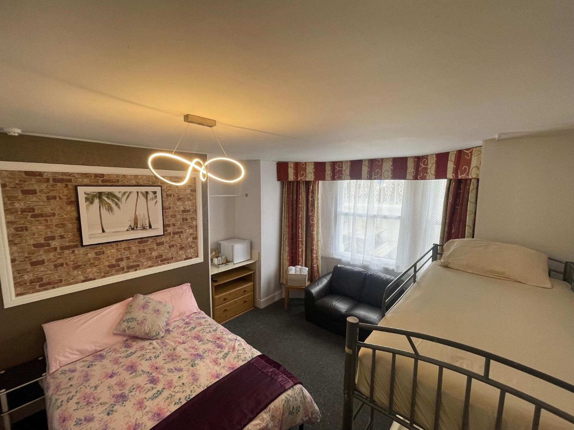 Backpackers Blackpool Hotel & Suites 外观 照片